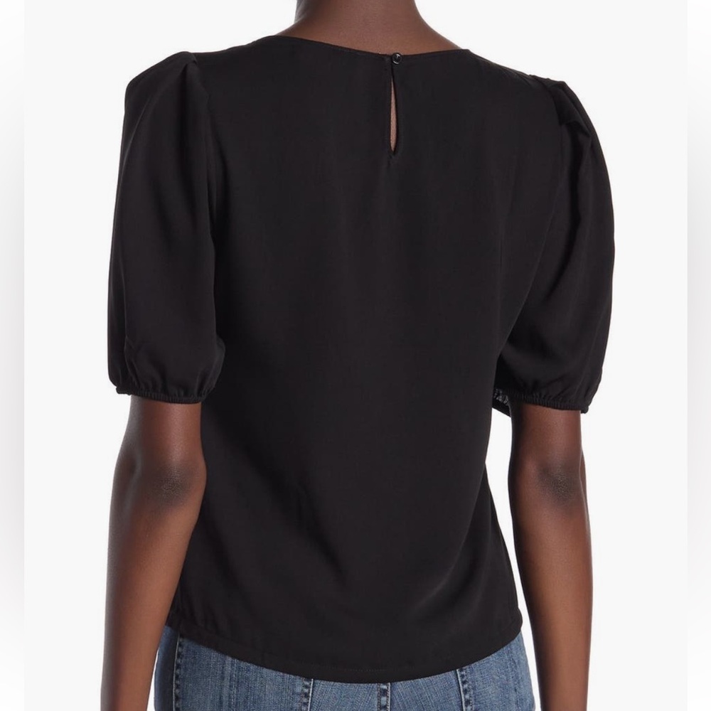 Elodie Black Keyhole Back Short Sleeve Blouse